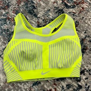 Sports bra